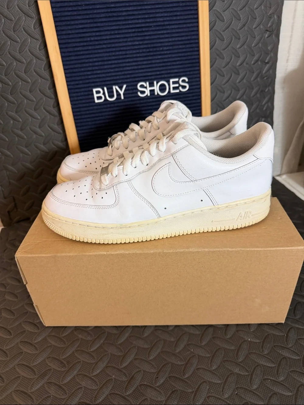Nike AF1 Air Force 1 Triple White Mens Size 10.5 CW2288-111 Shoes Sneakers